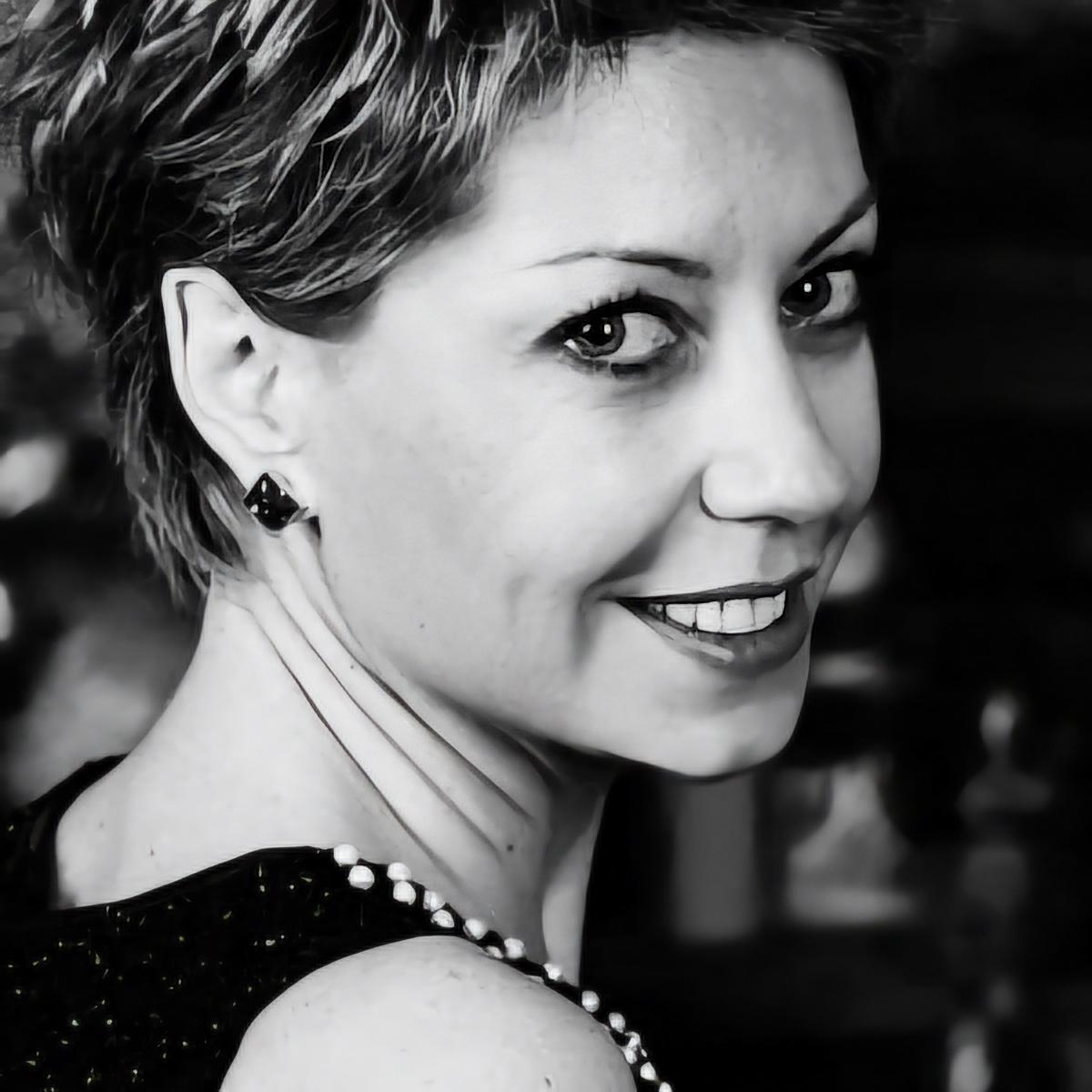 Rencontrez Alexandra Grey